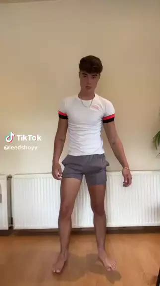 xleedsboyharry gay porn|CVeyron fucks xleedsboyharryx *Nicer* .